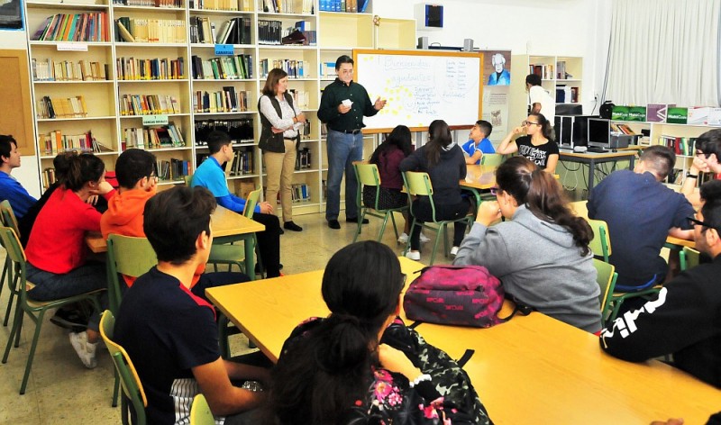 Maspalomas imparte talleres a escolares sobre la Charca y las Dunas  