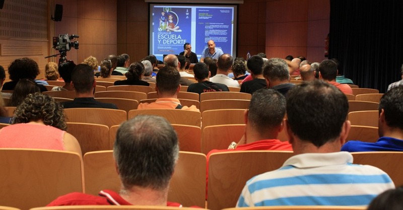 La II Jornada de Escuela y Deporte resalta el valor de la actividad f�sica 