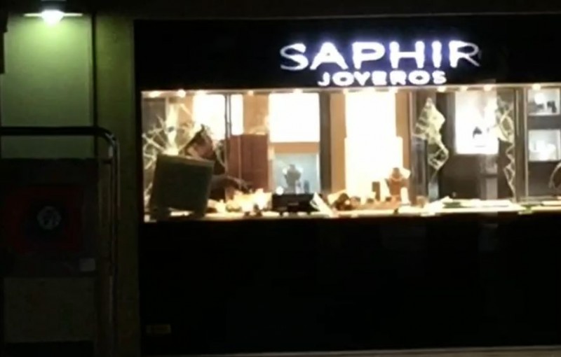 Atracan una joyer�a en Meloneras