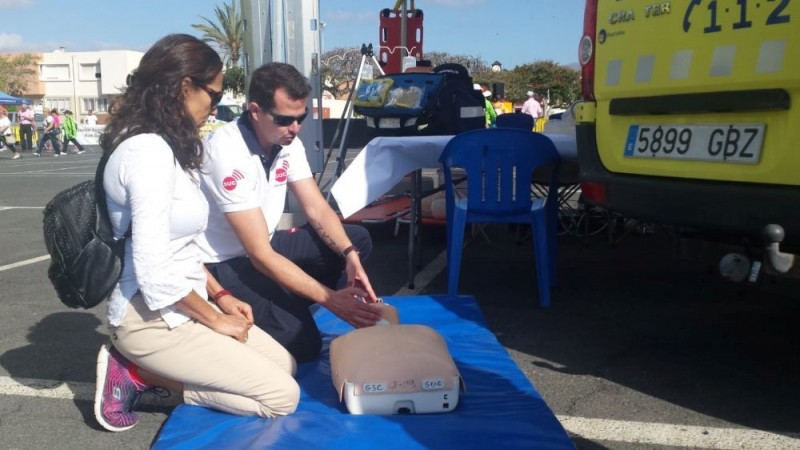 El SUC ense�a en Maspalomas c�mo afrontar una parada cardiorrespiratoria 