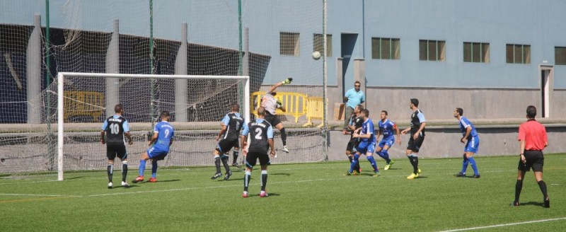El Cotillo rasca un punto por la permanencia al San Fernando