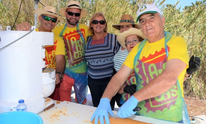 El Pajar congrega a miles de personas en el popular asadero 