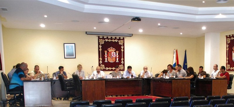 Mog�n se ve obligado a secuestrar el servicio de basura del municipio