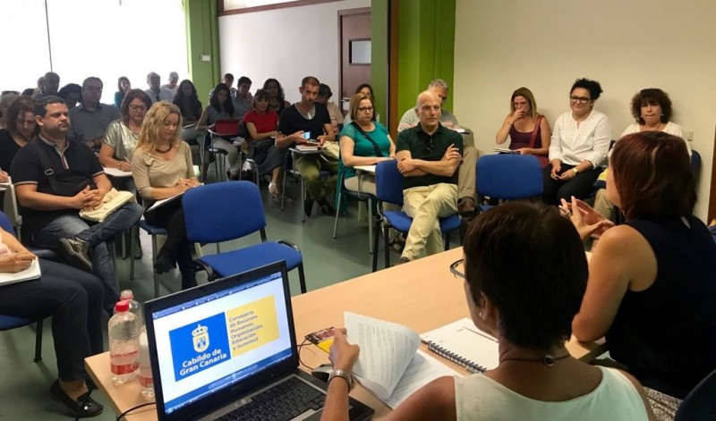 El Cabildo convoca una l�nea de subvenciones para proyectos educativos municipales 