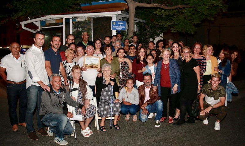 Arguinegu�n celebra el cambio de la Avenida del Muelle por el reconocido carpintero Manuel �lamo Su�rez