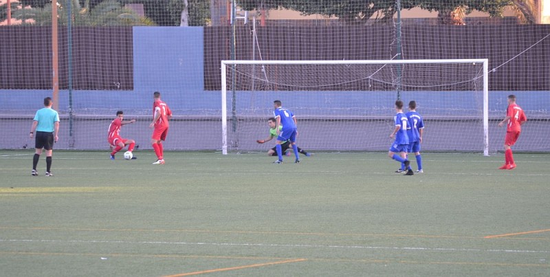 El San Fernando cae ante el Santa �rsula 3 - 2