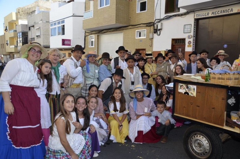 El Tablero recorre las calles con m�sica y enyesques 