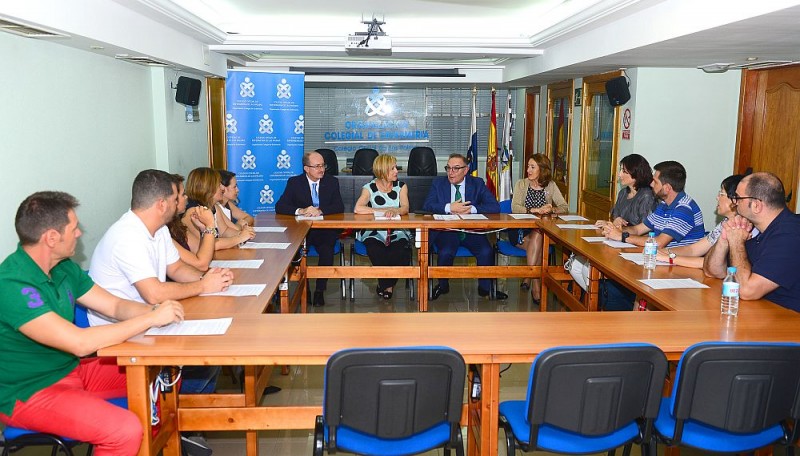 Baltar presenta el documento base del Compromiso por la Sanidad