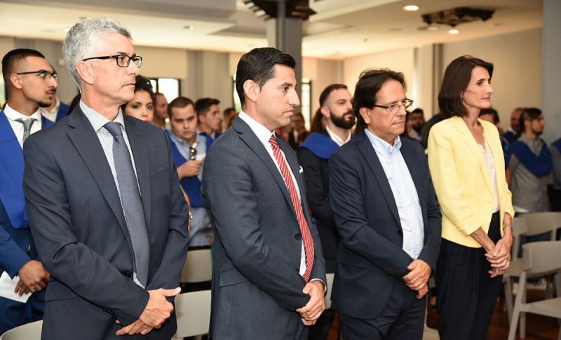 Hecansa grad�a a 98 alumnos en Gran Canaria