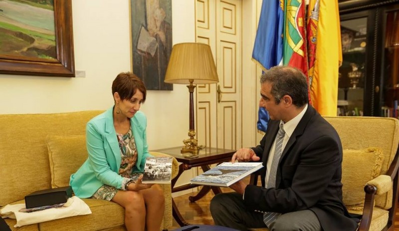 Mog�n intercambia experiencias en materia de turismo con Azores