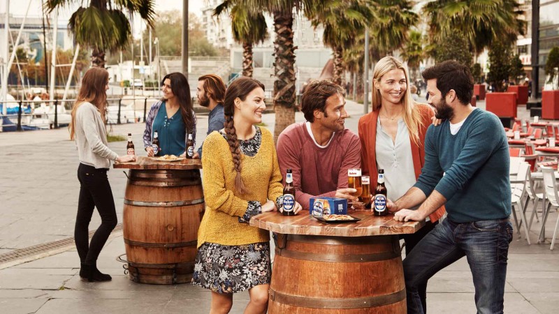 Tomarse una cerveza cuesta de media 1,87 euros en las bares espa�oles