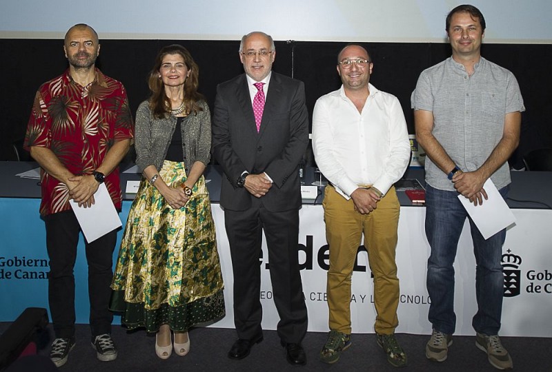 El Cabildo premia el v�deo a�rea �M�s all� del oc�ano�, de Alberto Jim�nez
