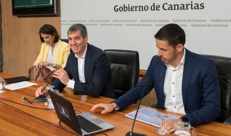 El Gobierno presenta el PITCAN 2017-2023 que incluye 632 obras de infraestructuras tur�sticas