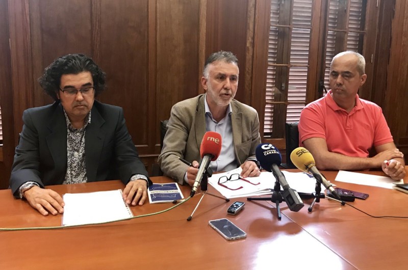 El Cabildo declara de emergencia la reparaci�n del desplome en la carretera de Taurito a Mog�n 