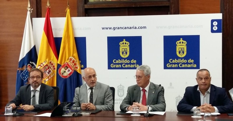 El Cabildo y la C�mara de Comercio desarrollar�n proyectos para 1.150 emprendedores y casi 600 empresas 