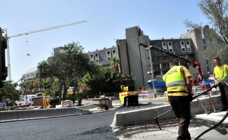 La obra que enlaza el C.C. San Agust�n con la Avda. de la Uni�n Europea entra en su recta final 