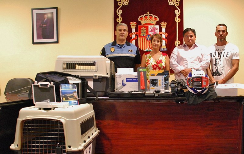 Mog�n invierte unos 120.000 euros en material para todos los agentes de la Polic�a Local