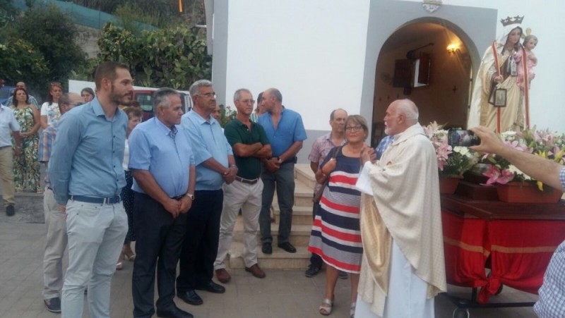 Taid�a saca a la Virgen del Carmen en procesi�n