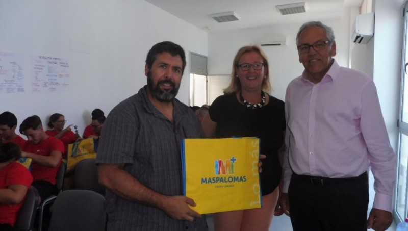 Maspalomas M+ da a conocer los detalles de la marca a alumnos del tres PFAE 