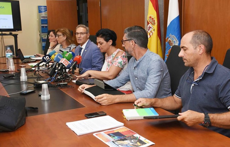 Las microalgas son un fen�meno natural al que los �canarios tendremos que acostumbrarnos�