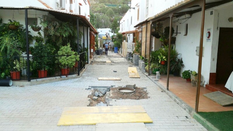 Santa Luc�a adoquina y rehabilita el barrio de El Parralillo