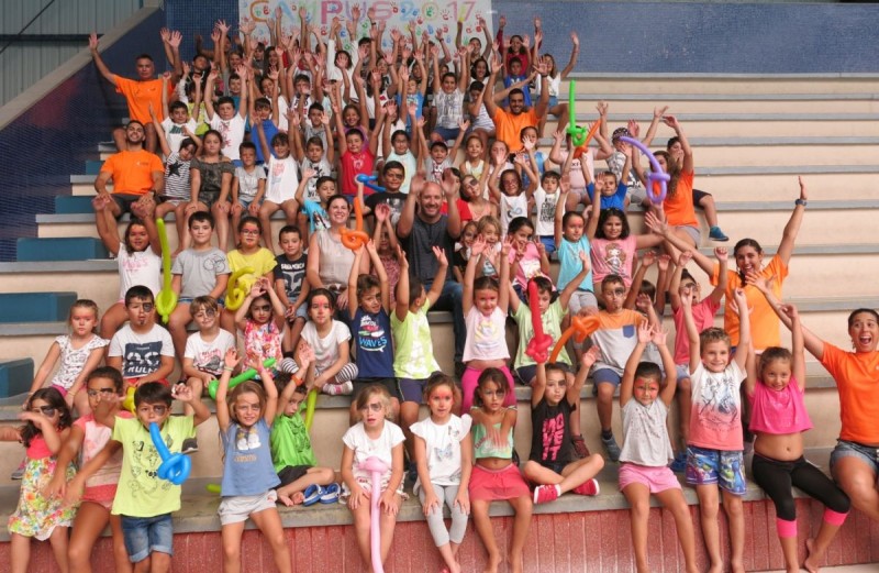 Santa Luc�a despide el Campus Deportivo de Verano con una fiesta en la piscina  