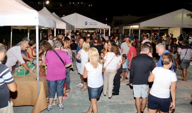 M�s de 1.000 personas disfrutaron de la II Noche de Vinos y Tapas de Playa de Mog�n