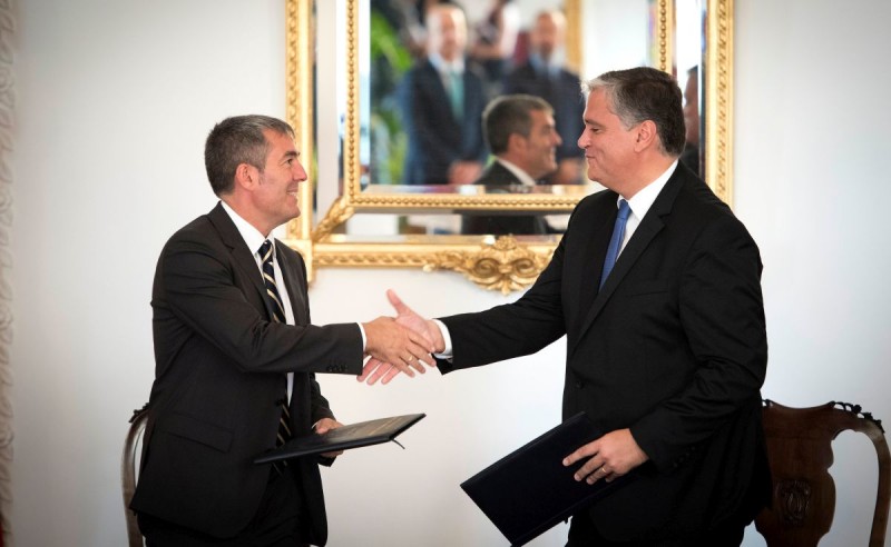 Canarias y Azores firman un acuerdo de colaboraci�n en materia de innovaci�n, desarrollo y energ�as renovables