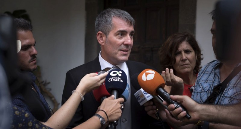 Clavijo anuncia la ampliaci�n del programa de billetes gratuitos para ense�anzas superiores de todas las islas