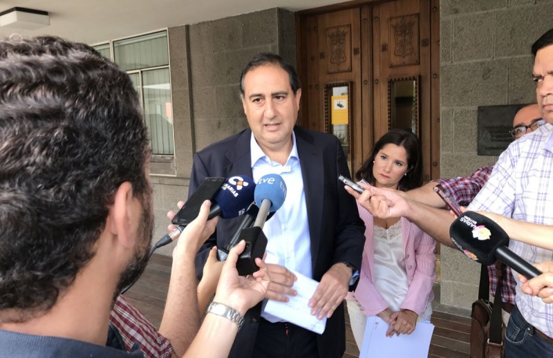 Morales concede 45.000 euros a dedo al ex vicepresidente Juan Manuel Brito 