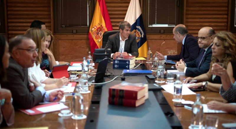 El Gobierno incrementa con 31 millones de euros los programas de empleo y vivienda