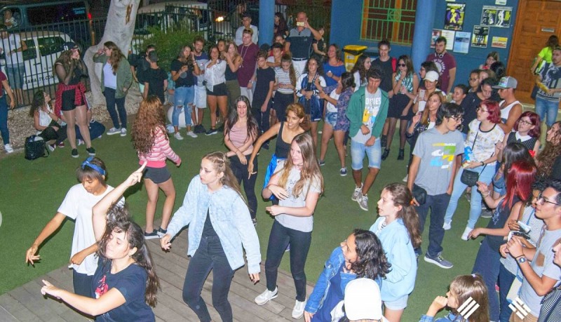 M�s de mil j�venes comparten en el V�ctor Jara su pasi�n por la cultura coreana