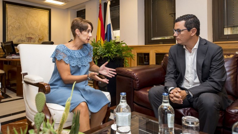 Onalia Bueno solicita al Cabildo y Gobierno una reuni�n conjunta para buscar soluciones al cierre de la GC-500