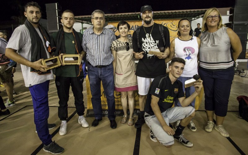 Bailarines urbanos se exhibe en Maspalomas en el XII Campeonato Breaking MASDANZA
