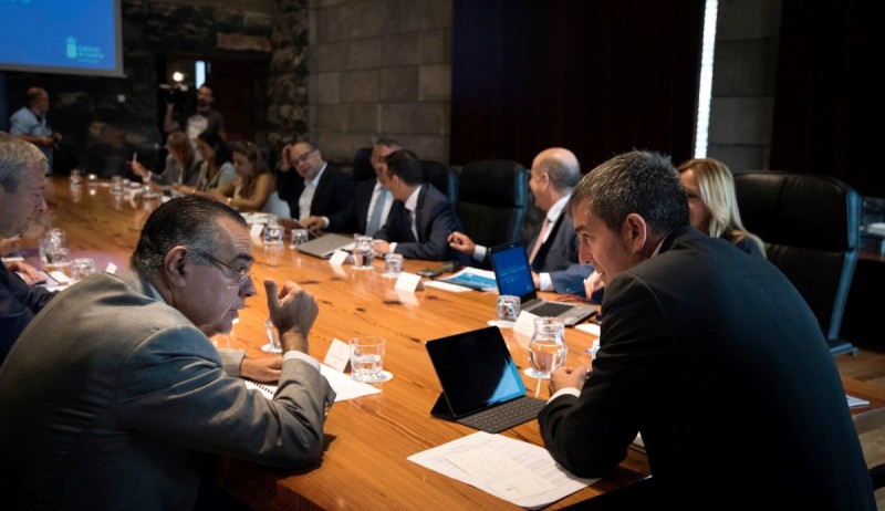 Clavijo apela a los Presupuestos de 2018 para �afianzar la buena marcha de Canarias�