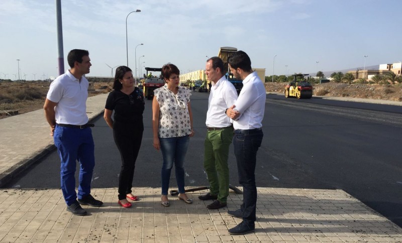 El Cabildo destina casi dos millones de euros a la zona comercial abierta y el pol�gono de Arinaga