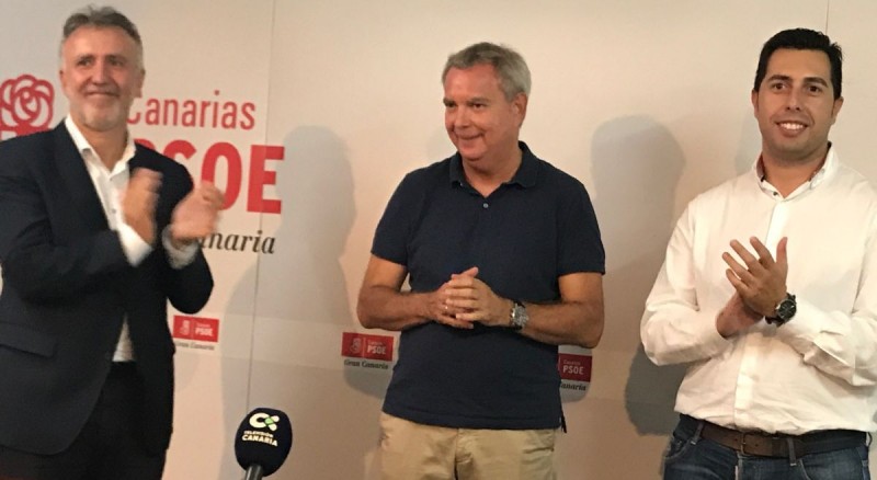 Sebasti�n Franquis gana las primarias en Gran Canaria