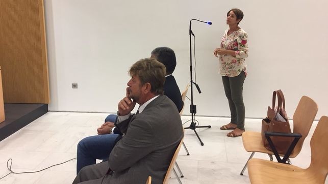 El fiscal pide 10 a�os de inhabilitaci�n para Francisco Gonz�lez