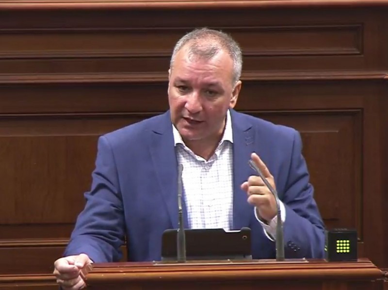 Luis Campos exige rescatar la pol�tica p�blica de vivienda olvidada por el Gobierno de CC 