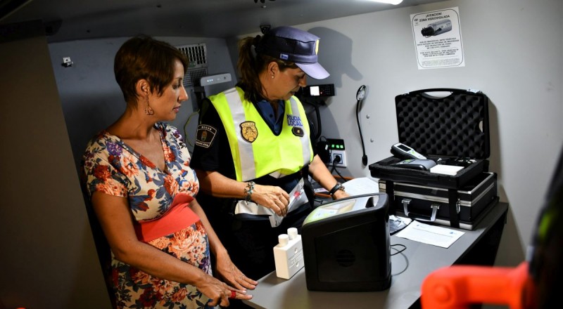 La Polic�a Local de Mog�n mejora la seguridad vial con el nuevo test de detecci�n de drogas