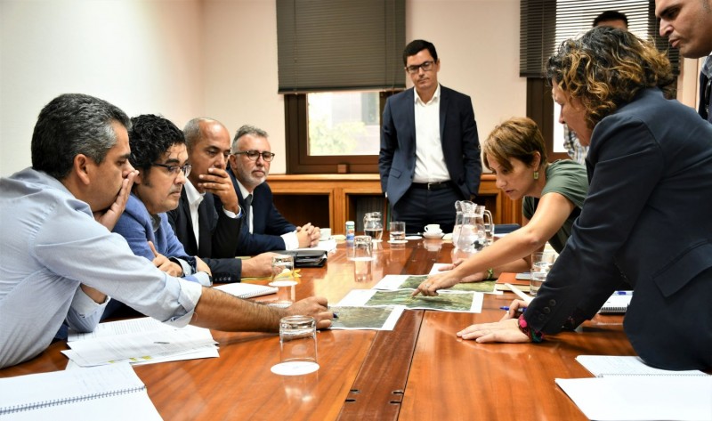 Onalia Bueno propone soluciones al Cabildo y al Gobierno para la conexi�n entre Taurito y Playa de Mog�n