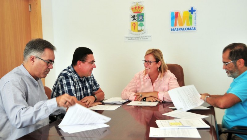 El Ayuntamiento subvenciona obras urgentes en las iglesias de Castillo del Romeral y El Tablero