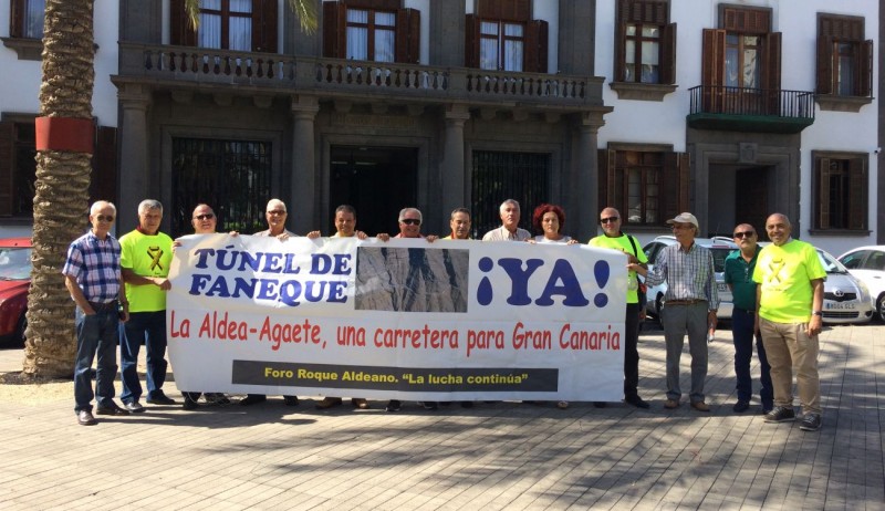 Roque Aldeano pide a los gobiernos la terminaci�n de la carretera de La Aldea