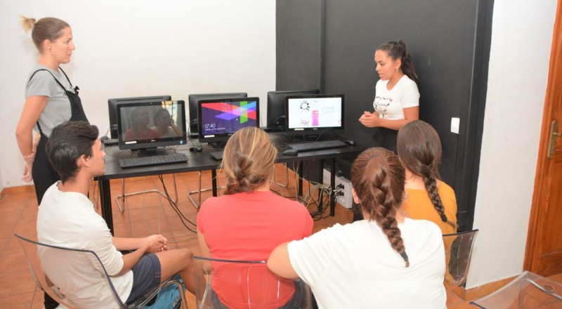 J�venes de Maspalomas aprenden a personalizar su curr�culum