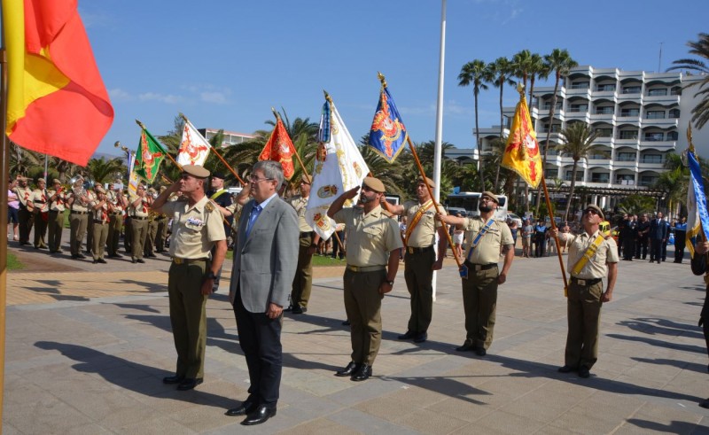 Homenaje en Maspalomas a los militares paracaidistas fallecidos en 1965 y 1979