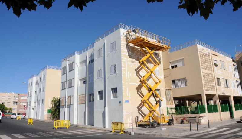 Tirajana ayuda a adecentar otros 25 edificios vecinales con 290.500 � 