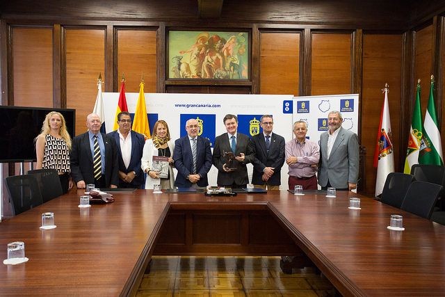 Gran Canaria y Segovia formalizan el intercambio cultural y social 