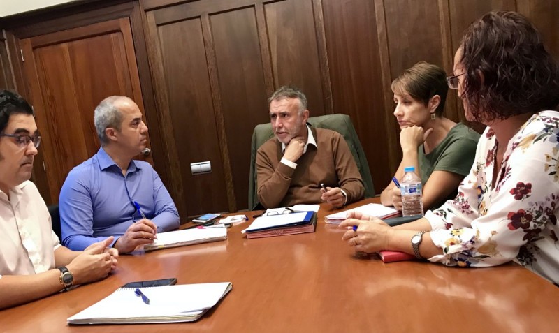 El Cabildo propone el paso de motocicletas y bicicletas por la GC-1 de Taurito a Mog�n 