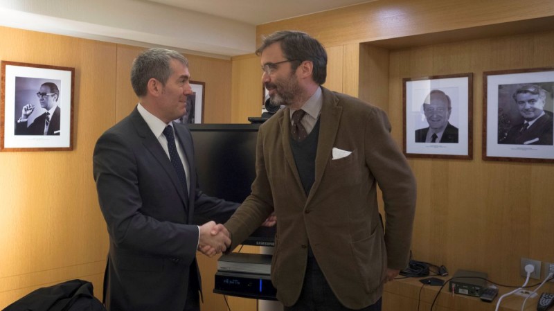 Clavijo presenta al embajador espa�ol en la UE el programa de la presidencia canaria de las RUP 