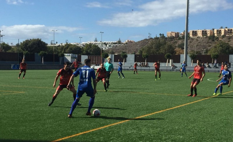 El San Fernando no pudo con el l�der de la categor�a el Mensajero y empata  2 - 2 